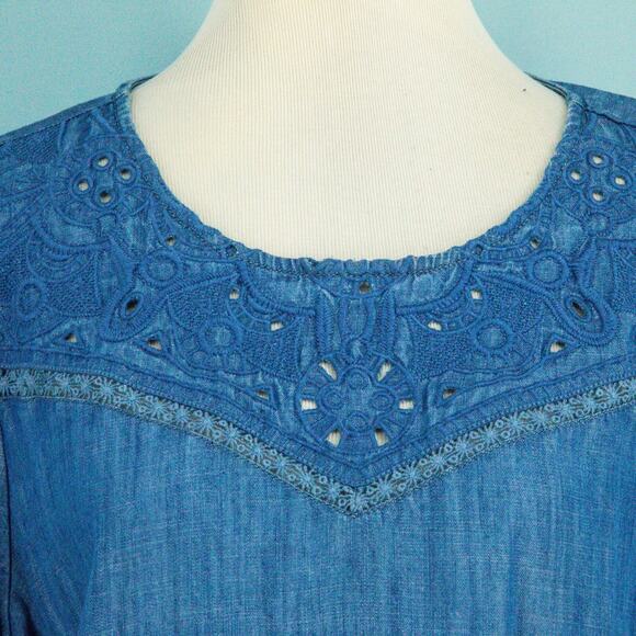 Talbots Size XL Blue Chambray Embroidered Crew Scoop Neck Long Sleeve Tencel Top - Picture 2 of 6